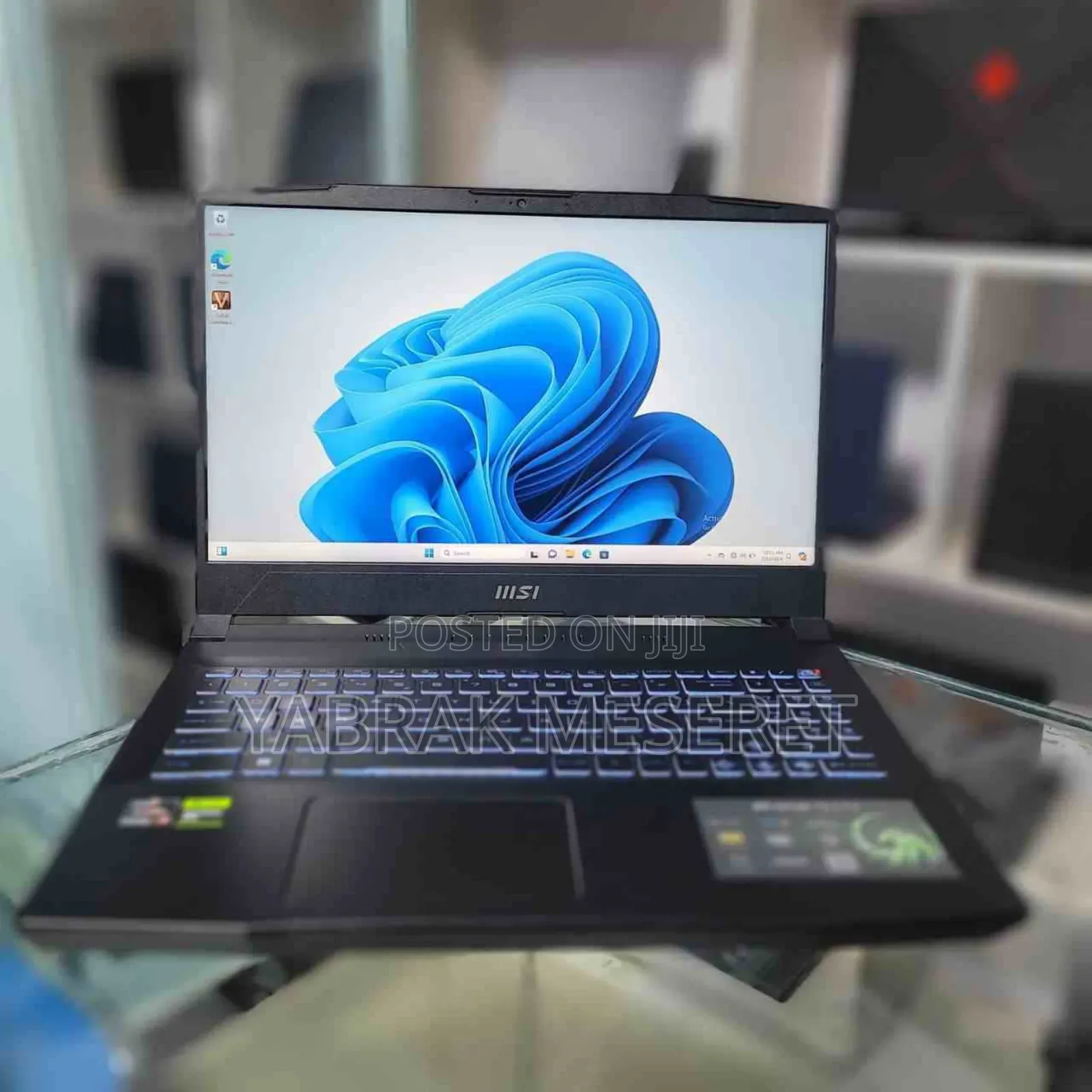 New Laptop MSI 16GB AMD Ryzen 5 SSD 512GB