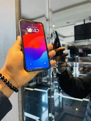 New Apple iPhone 11 64 GB Black