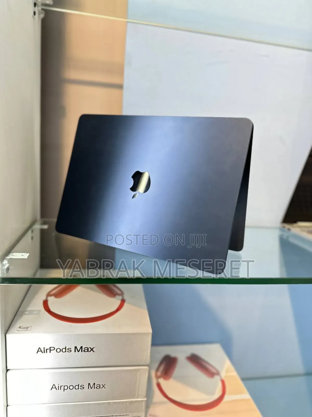 New Laptop Apple MacBook Air 2023 M2 8GB Intel Core I5 SSD 256GB