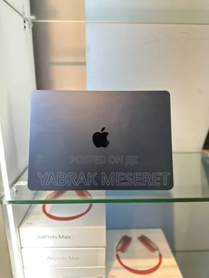 Photo - New Laptop Apple MacBook Air 2023 M2 8GB Intel Core I5 SSD 256GB