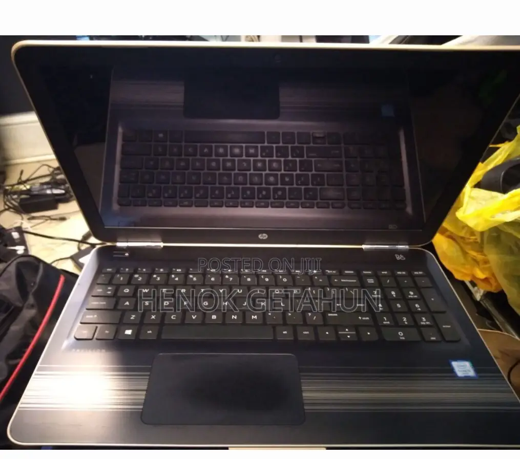 New Laptop HP Pavilion 15 6GB Intel Core I5 SSD 1T