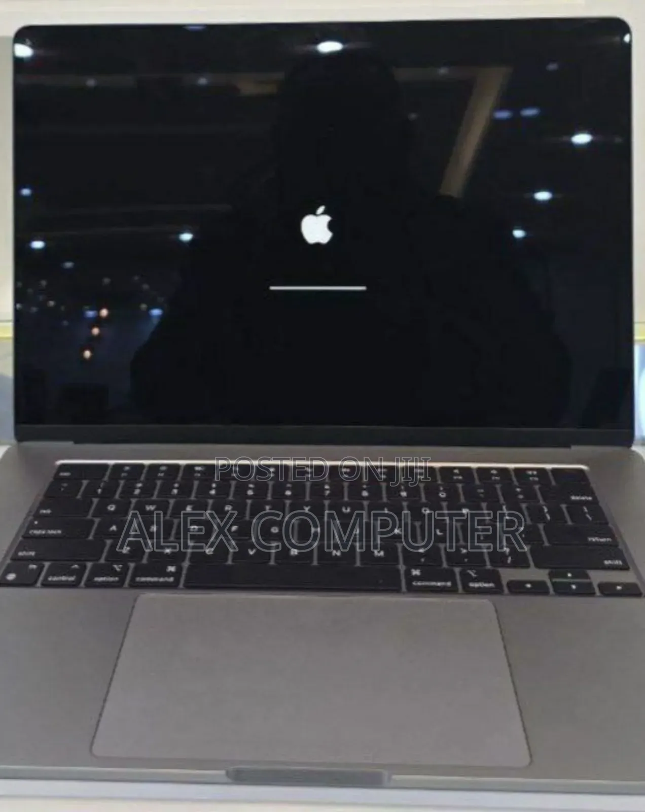 New Laptop Apple MacBook Air 2022 M2 8GB Apple M2 SSD 256GB