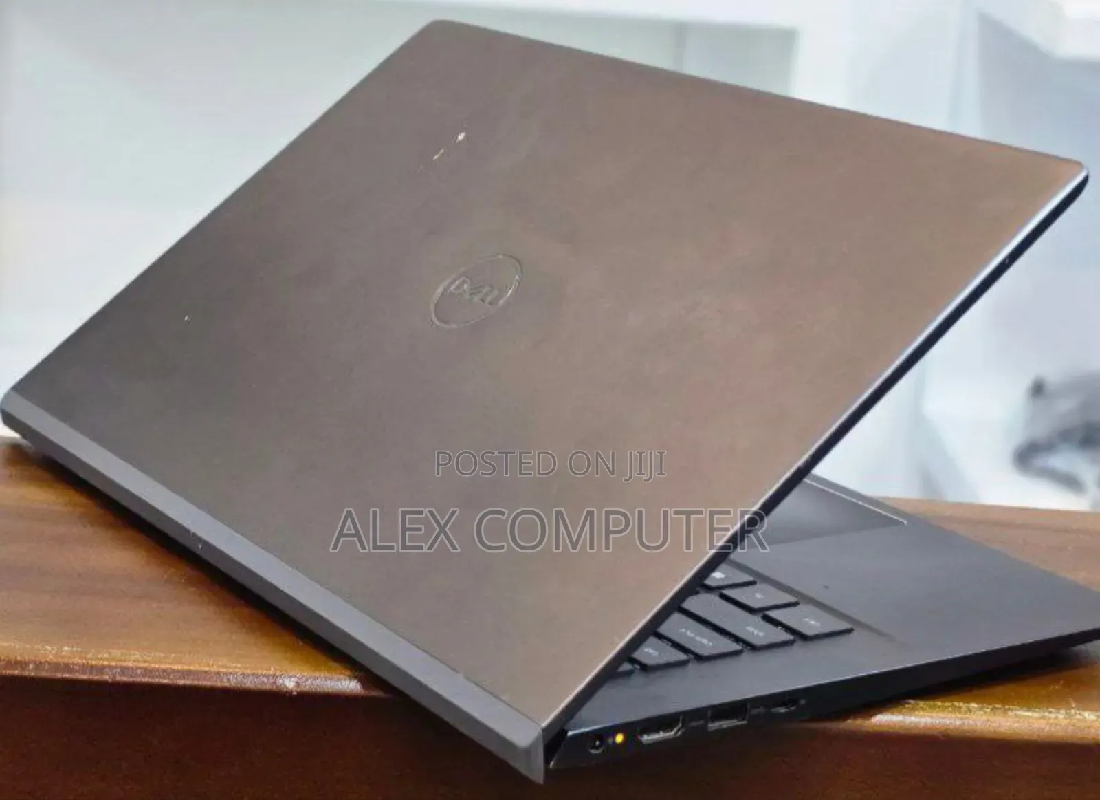 New Laptop Dell Vostro 14 5000 8GB Intel Core I5 SSD 256GB