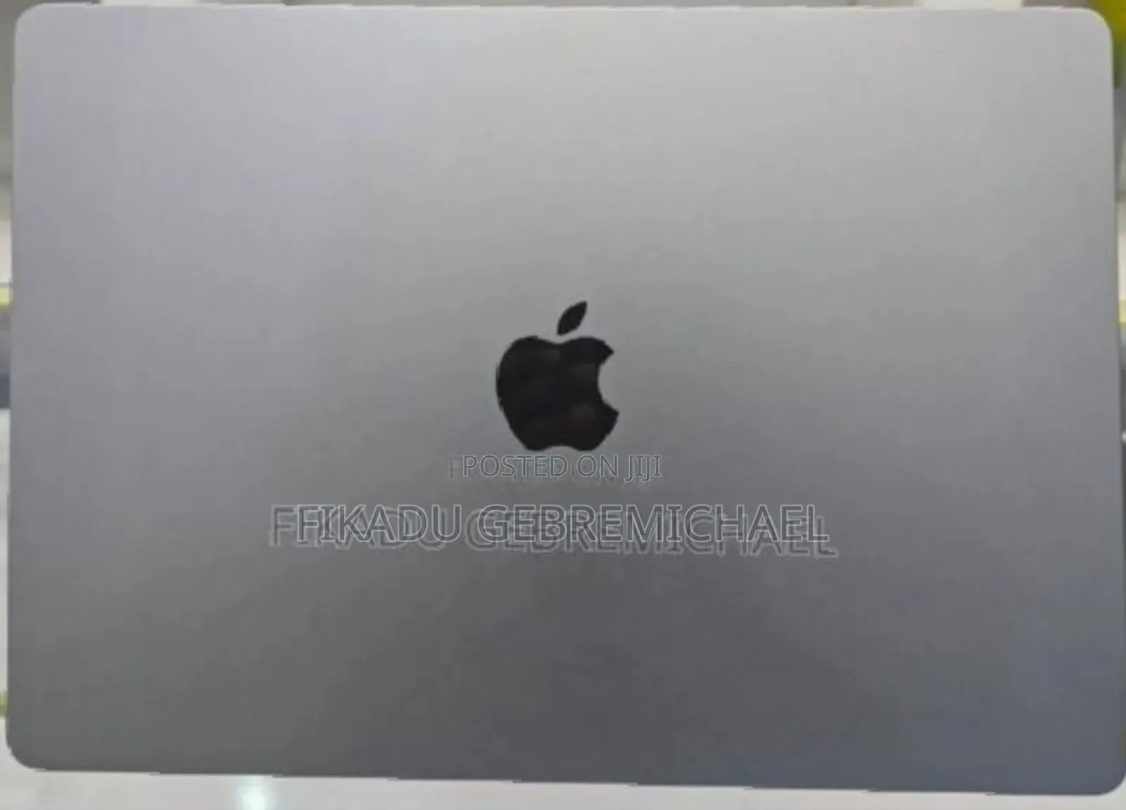 New Laptop Apple MacBook Air 2022 M2 8GB Intel Core i7 SSD 256GB