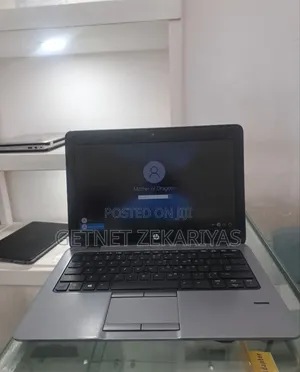 Photo - New Laptop HP EliteBook 820 G2 4GB Intel Core I7 HDD 500GB