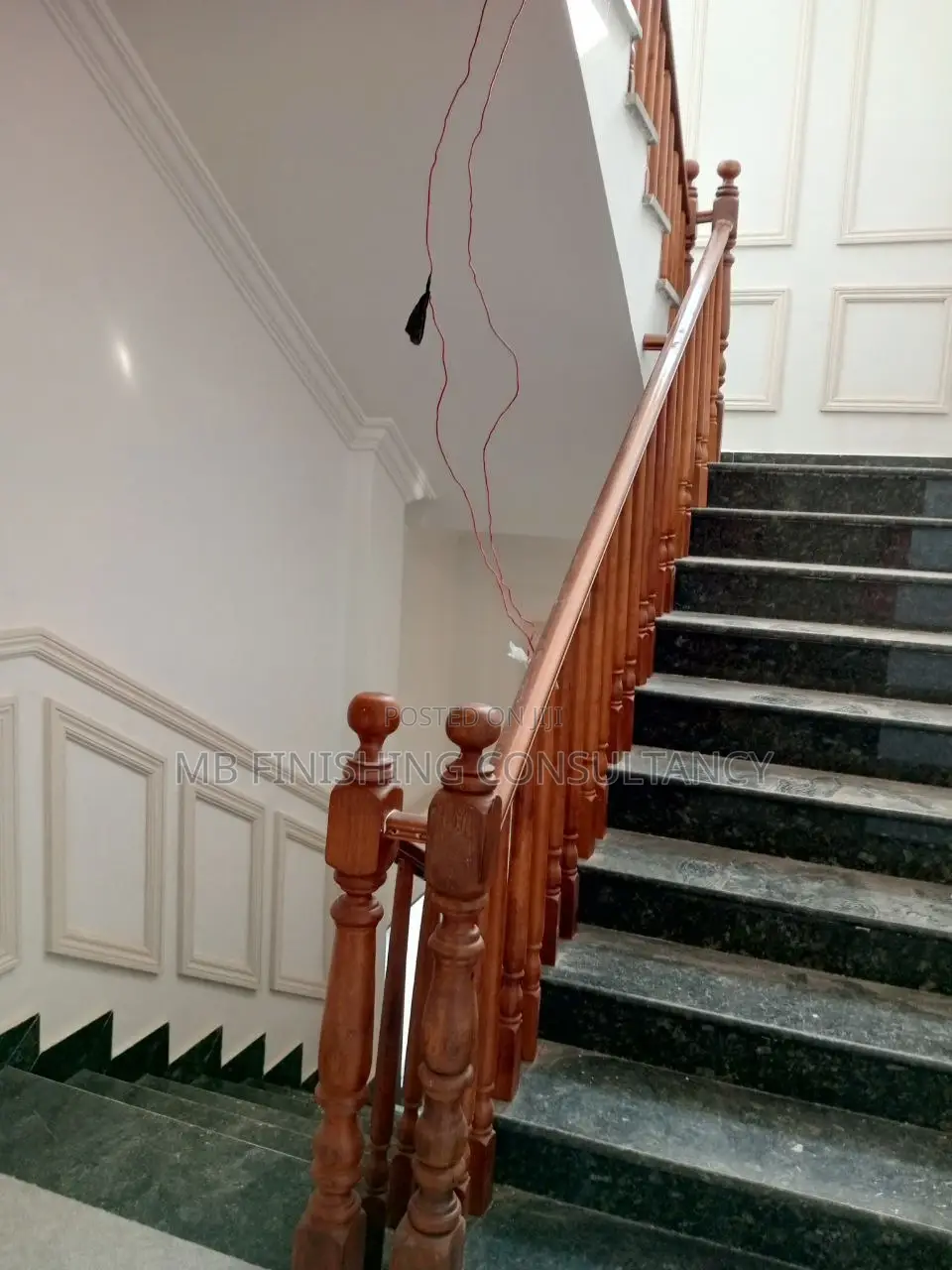 ውብ እና ጠንካራ የደረጃ Handrails