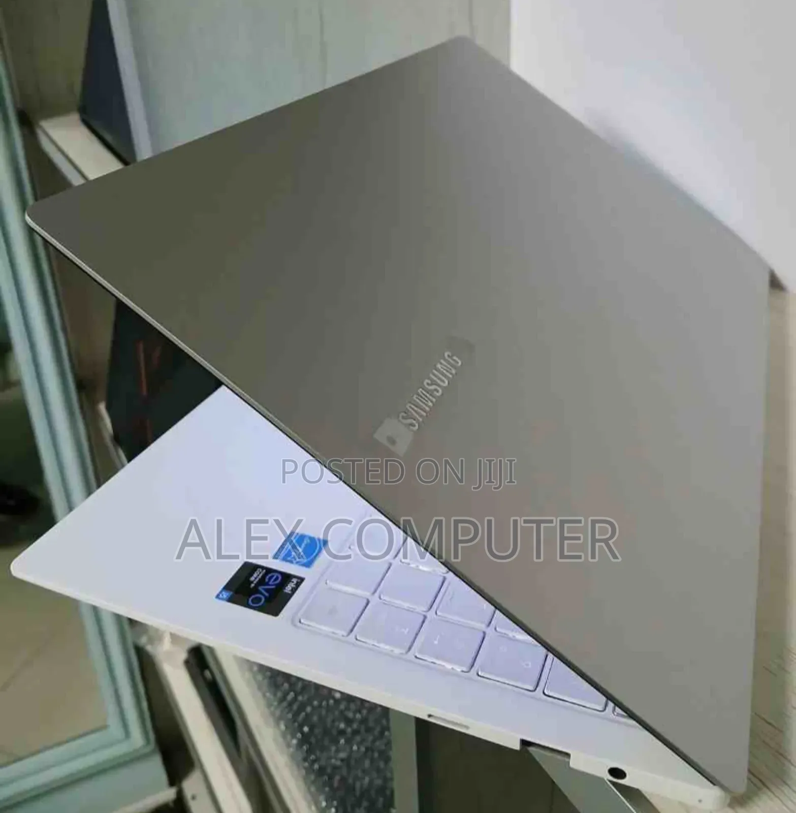 New Laptop Samsung Galaxy Book 2 8GB Intel Core I5 SSD 256GB