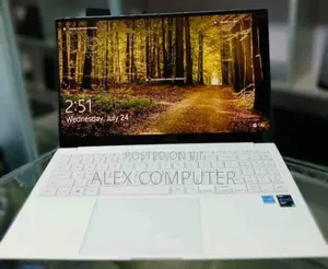 New Laptop Samsung Galaxy Book 2 8GB Intel Core I5 SSD 256GB