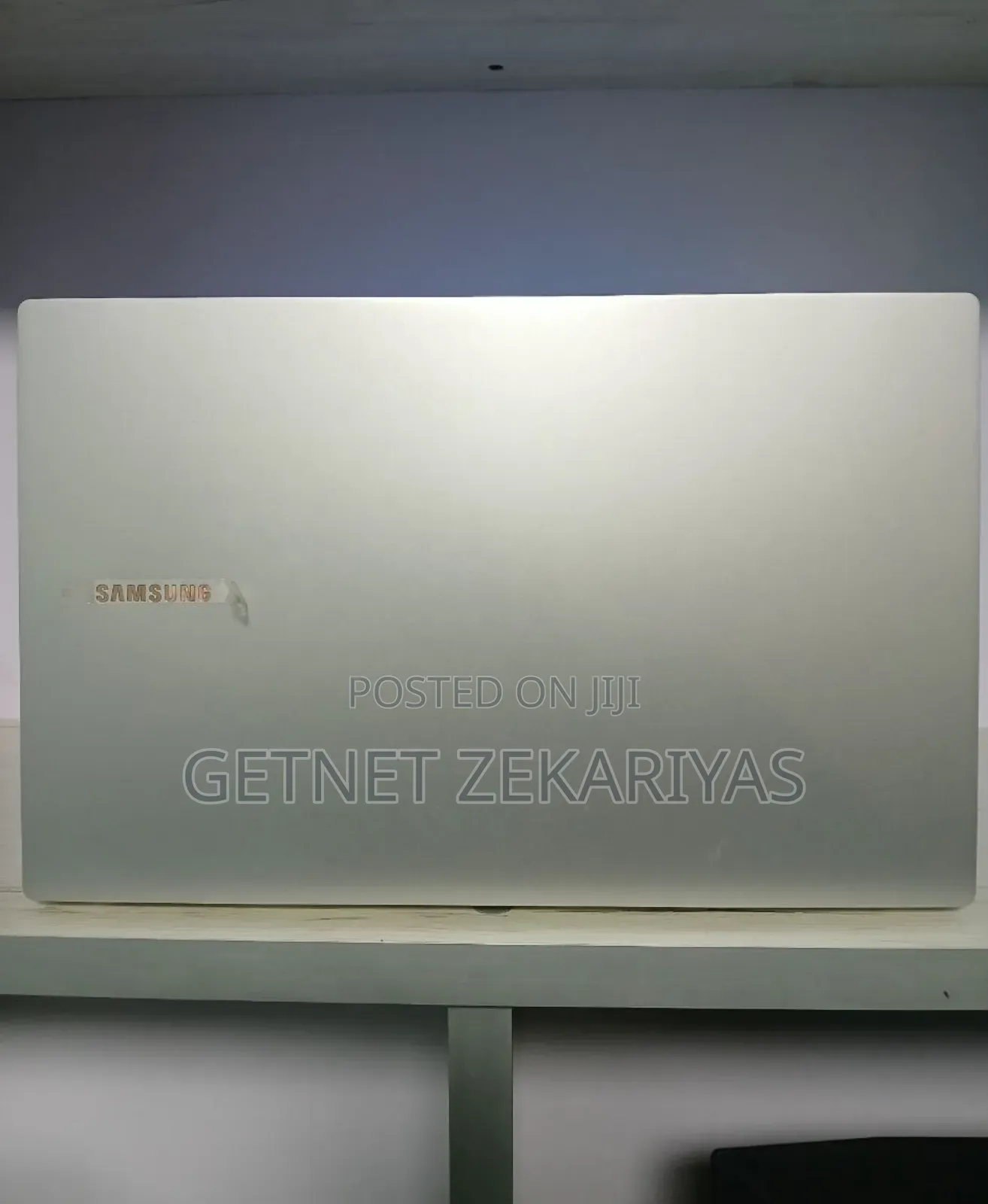 New Laptop Samsung S3520 8GB Intel Core I5 SSD 256GB