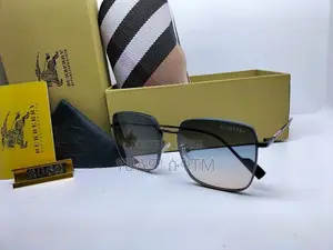Unisex Model Premium Quality Frame Sunglasses 