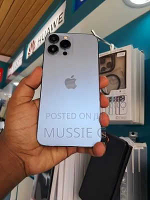 Photo - Apple iPhone 13 Pro Max 1 TB Blue