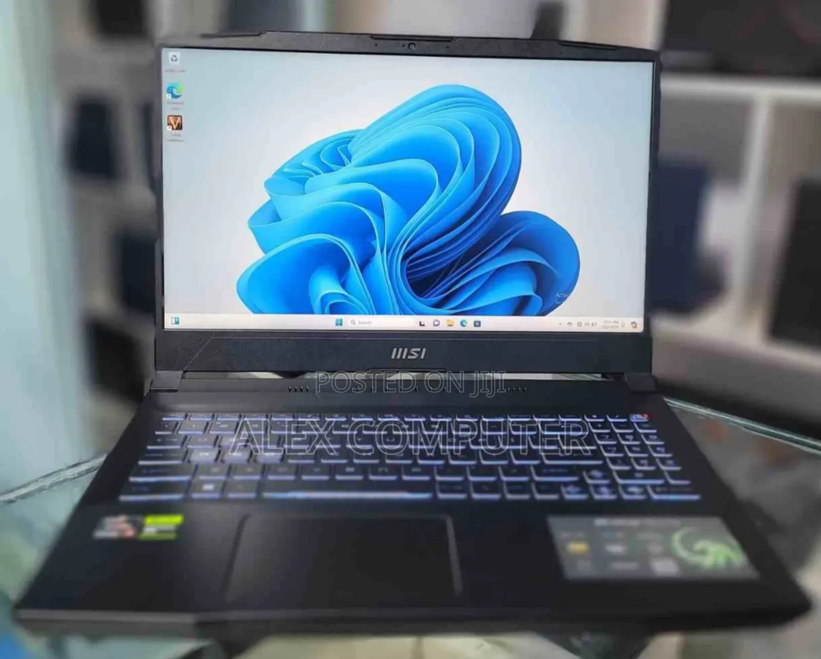 New Laptop MSI Katana 15 16GB Intel Core I7 SSD 512GB