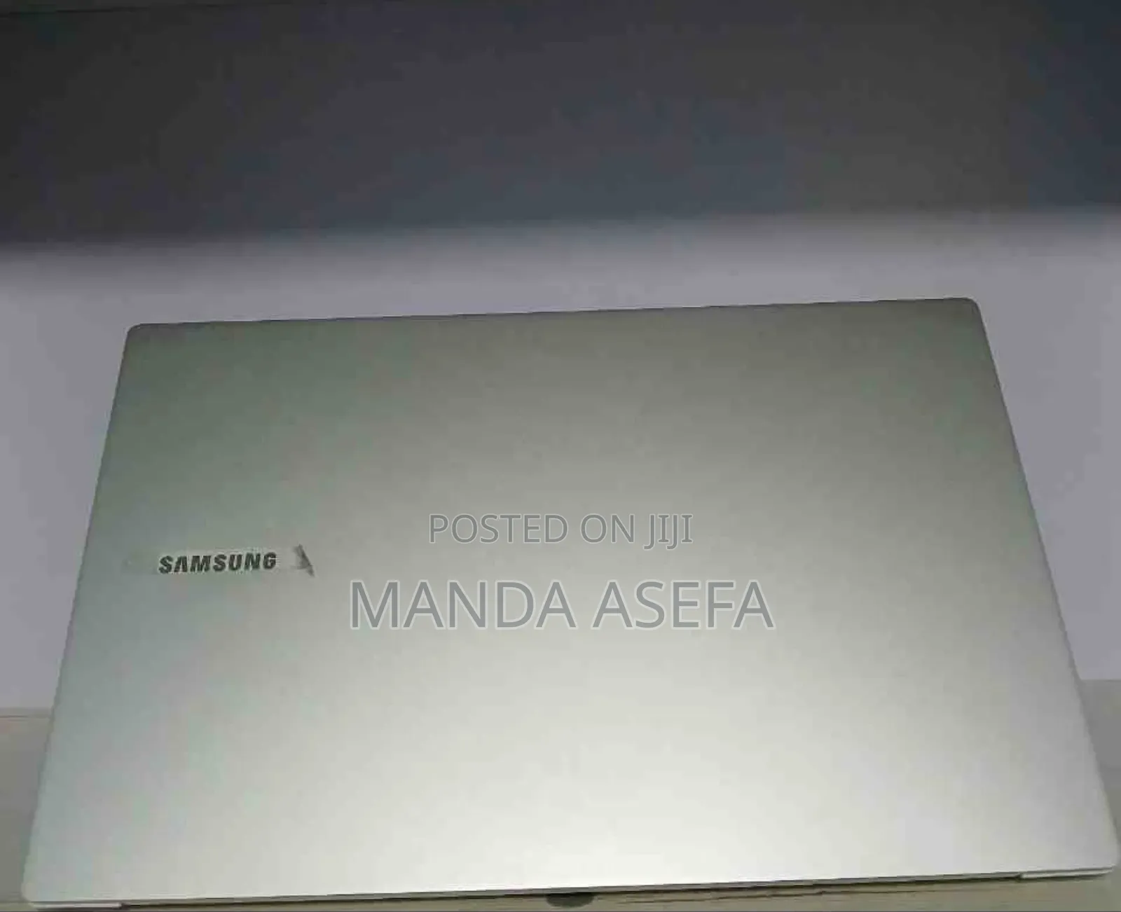 New Laptop Samsung 8GB Intel Core I5 SSD 256GB
