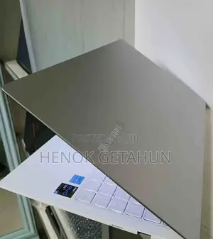 New Laptop Samsung S3510 8GB Intel Core I5 SSD 256GB