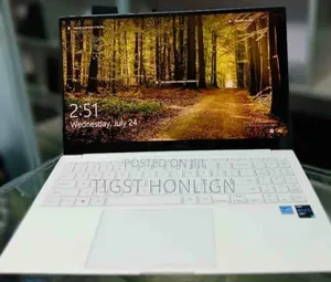 New Laptop Samsung Galaxy Book 2 8GB Intel Core I5 SSD 256GB