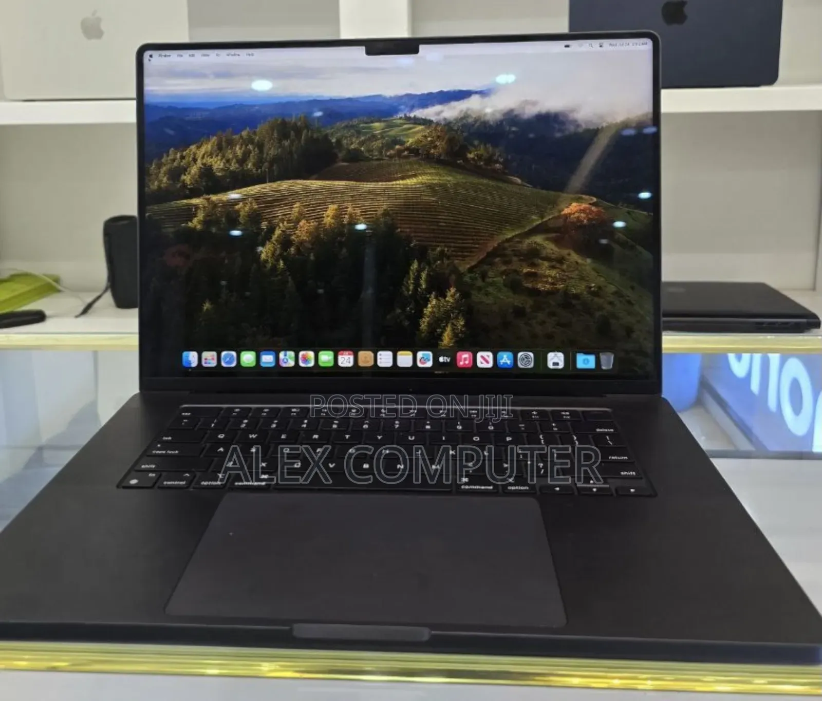 New Laptop Apple MacBook Pro 2023 M3 Pro 16-Inch 36GB Apple M3 SSD 1T