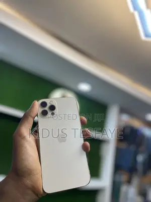 Photo - Apple iPhone 12 Pro 128 GB Gold