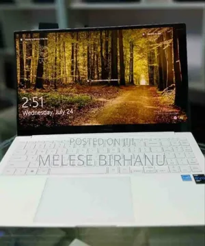 Photo - New Laptop Samsung NP350U2B 8GB Intel Core I5 SSD 256GB