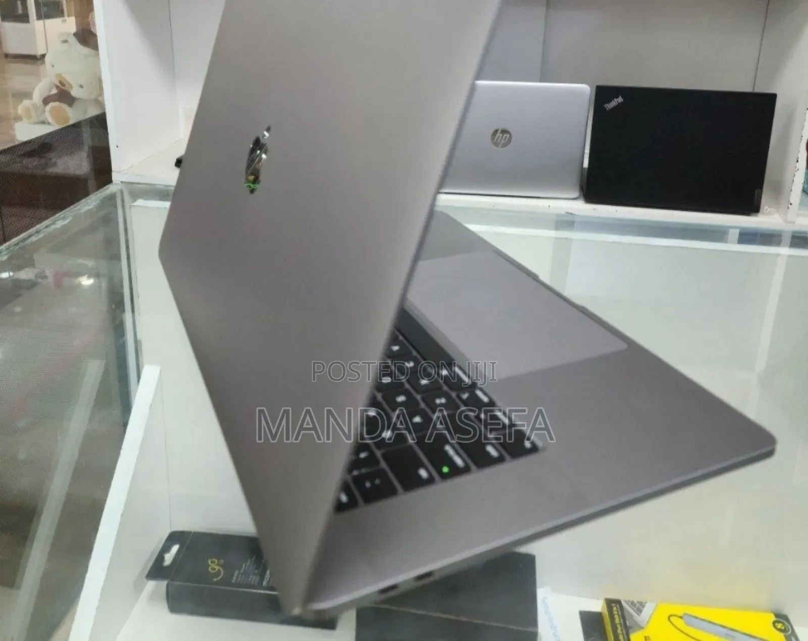 New Laptop Apple MacBook Pro 2019 32GB Intel Core I9 SSD 512GB