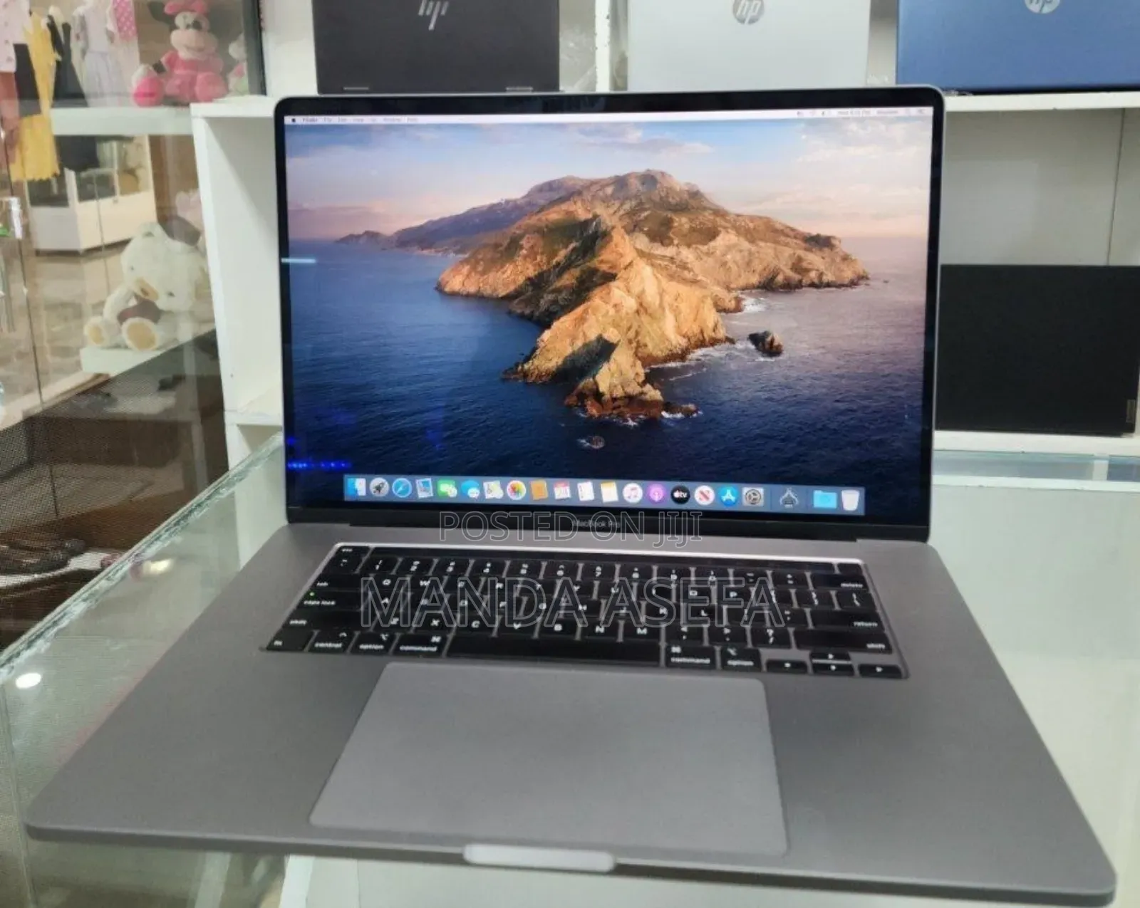 New Laptop Apple MacBook Pro 2019 32GB Intel Core I9 SSD 512GB