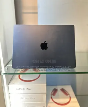 New Laptop Apple MacBook Air 2022 M2 8GB Intel Core I5 SSD 256GB