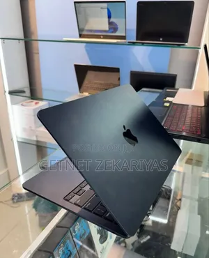 New Laptop Apple MacBook Air 2022 M2 8GB Intel Core I5 SSD 256GB