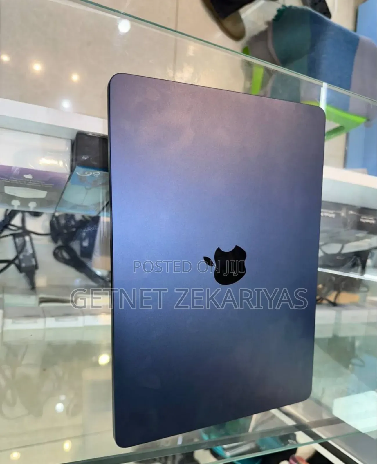 New Laptop Apple MacBook Air 2022 M2 8GB Intel Core I5 SSD 256GB