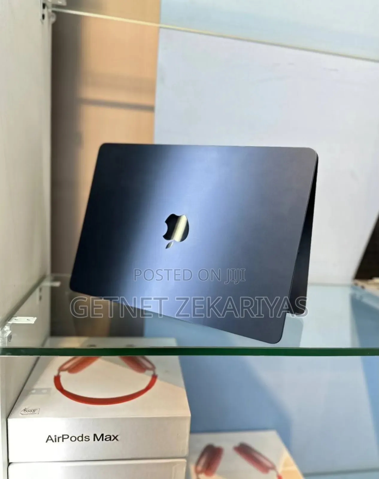 New Laptop Apple MacBook Air 2022 M2 8GB Intel Core I5 SSD 256GB