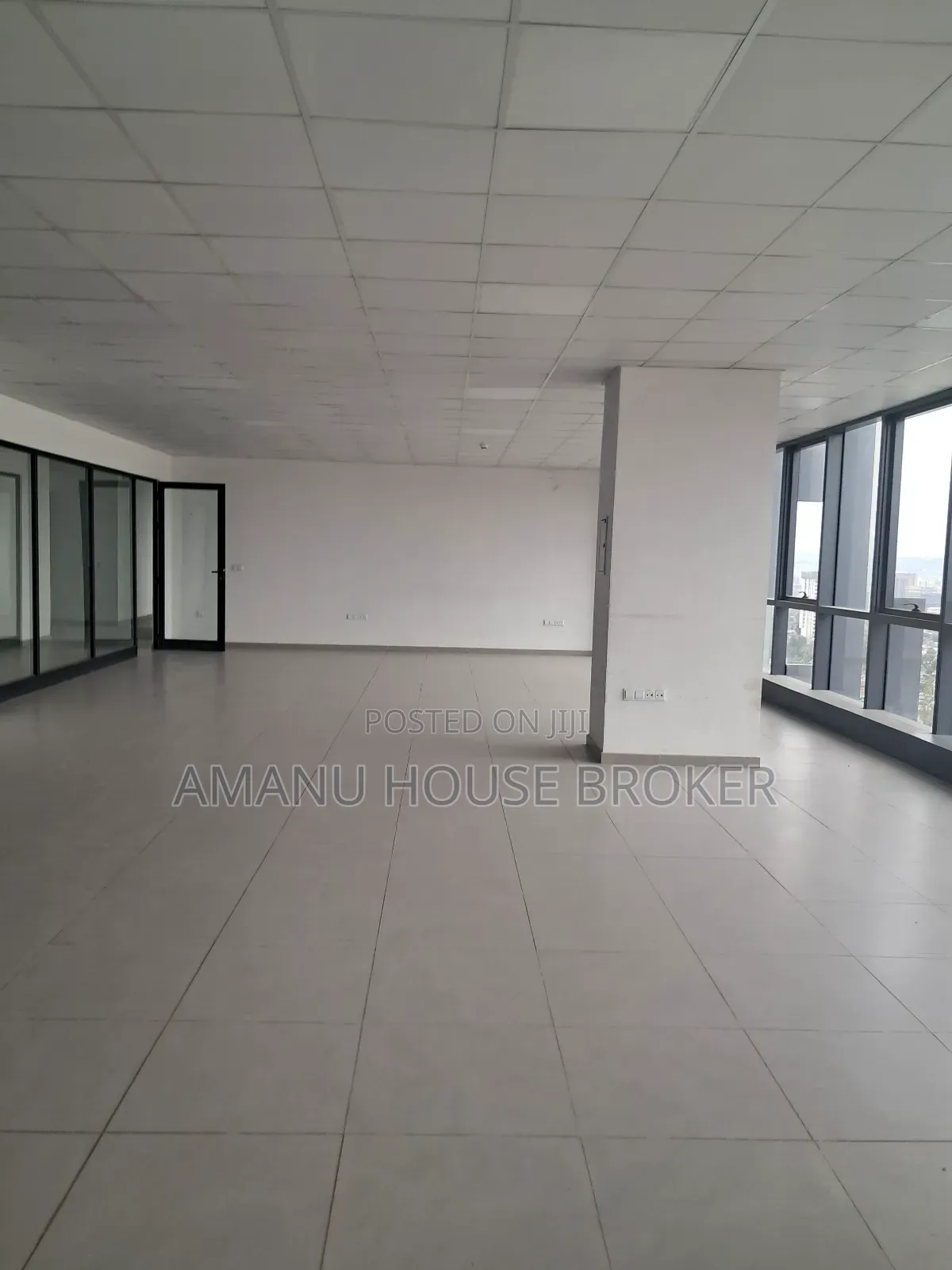 Office For Urgent Rent In Beh.Jupeter Hote Hotel Area 800sqm