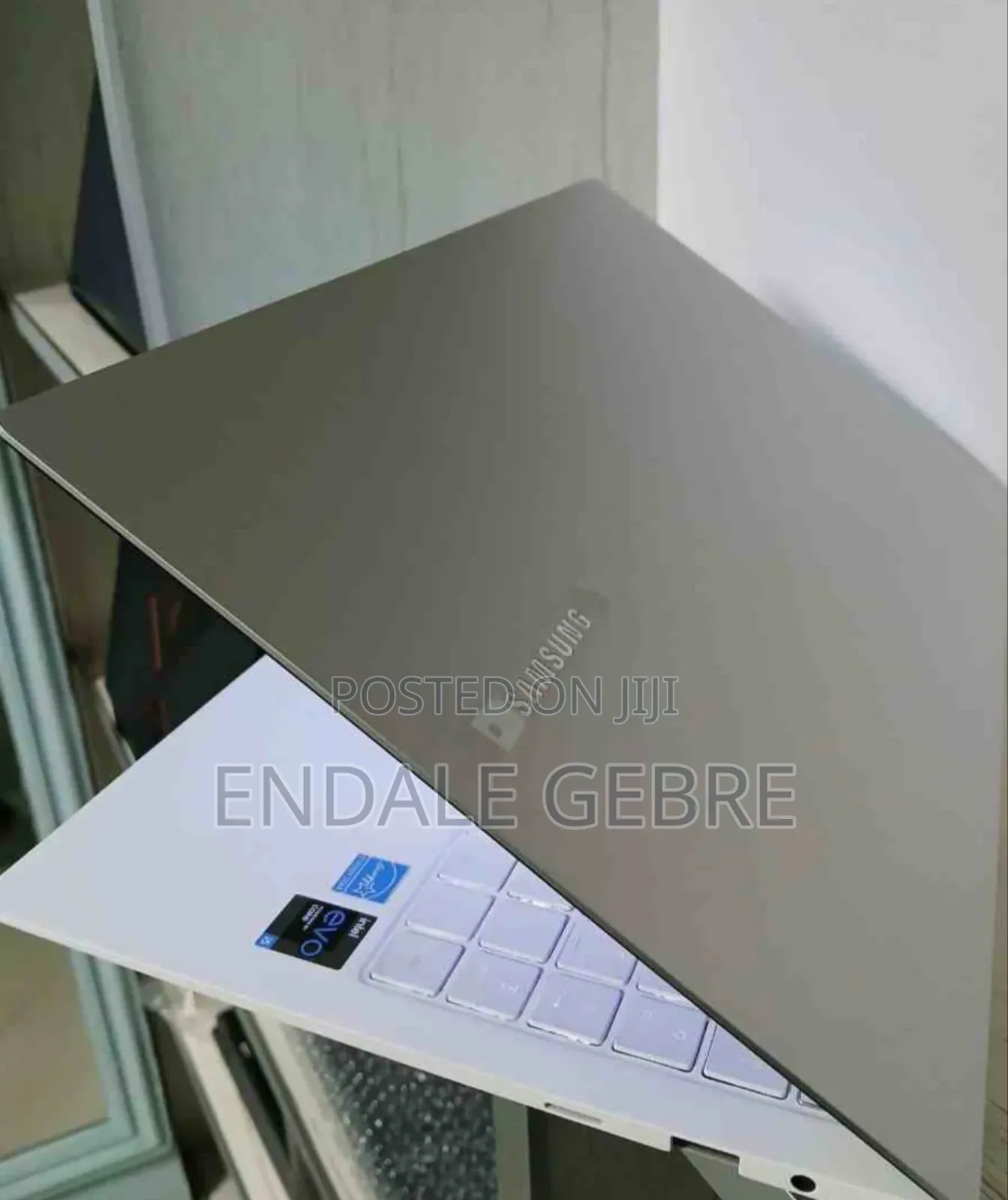 New Laptop Asus VivoBook 15 X505BA 8GB Intel Core I5 SSD 256GB