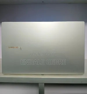 New Laptop Asus VivoBook 15 X505BA 8GB Intel Core I5 SSD 256GB