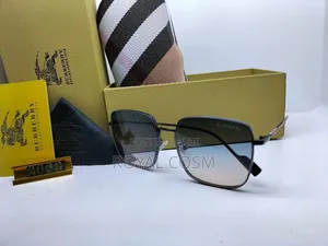 Photo - Burberry Unisex Glasses/Shades