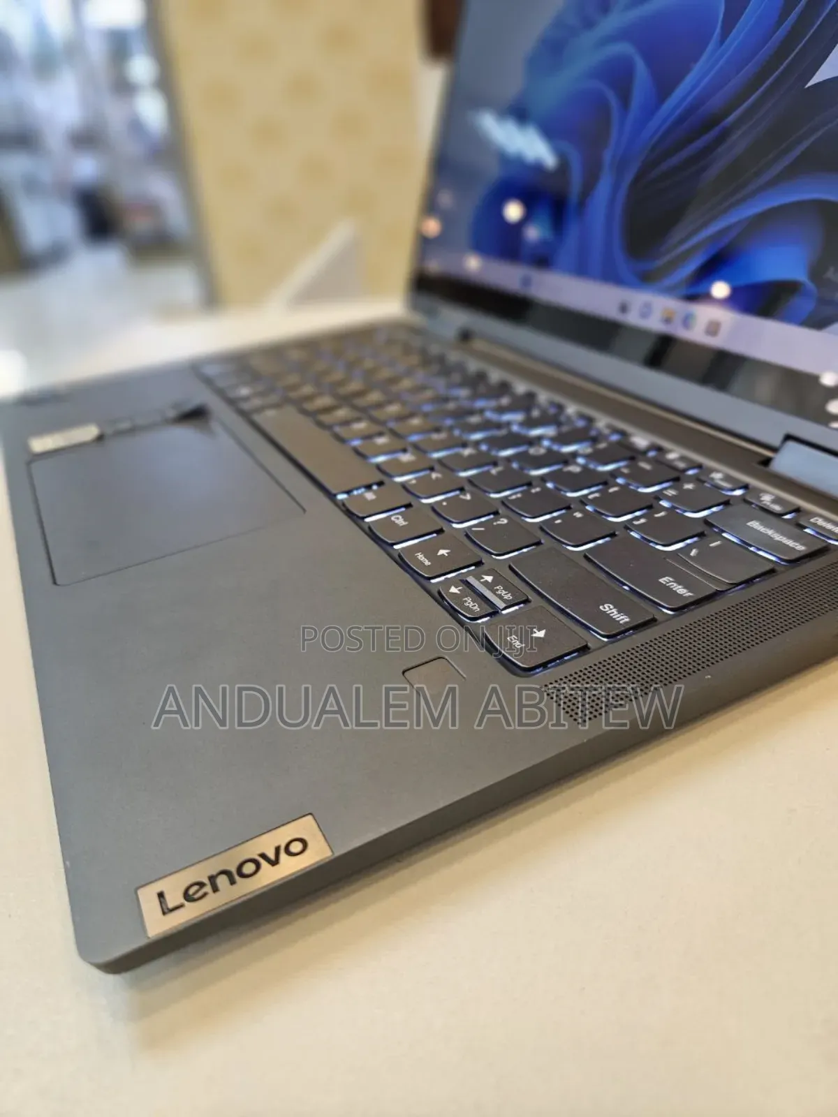 New Laptop Lenovo Yoga 700 16GB Intel Core I7 SSD 512GB