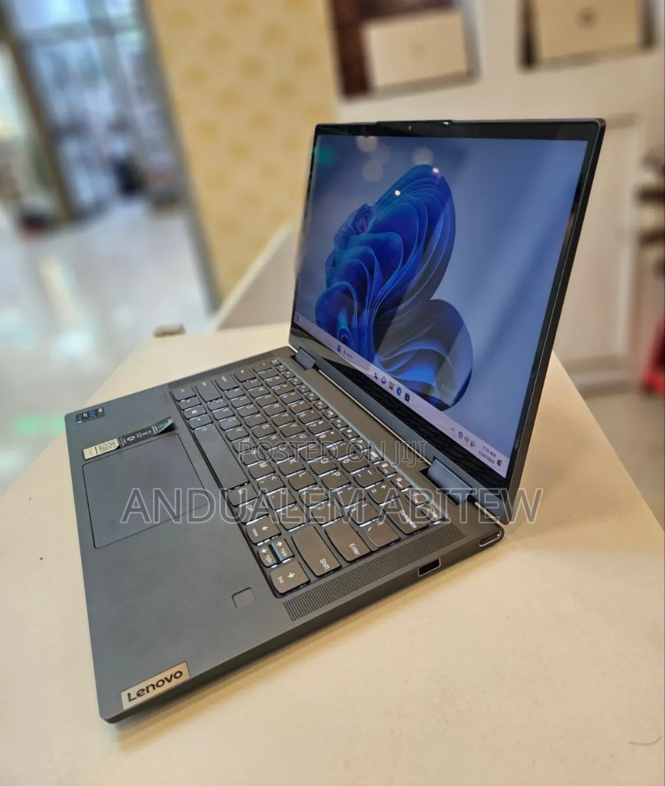 New Laptop Lenovo Yoga 700 16GB Intel Core I7 SSD 512GB
