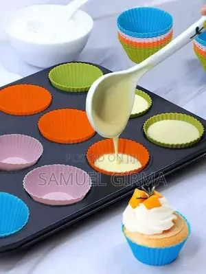 12 Holes Silicone Baking Muffin Pan