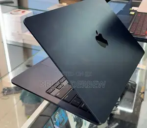 Photo - New Laptop Apple MacBook Air 2022 M2 8GB Apple M2 SSD 256GB