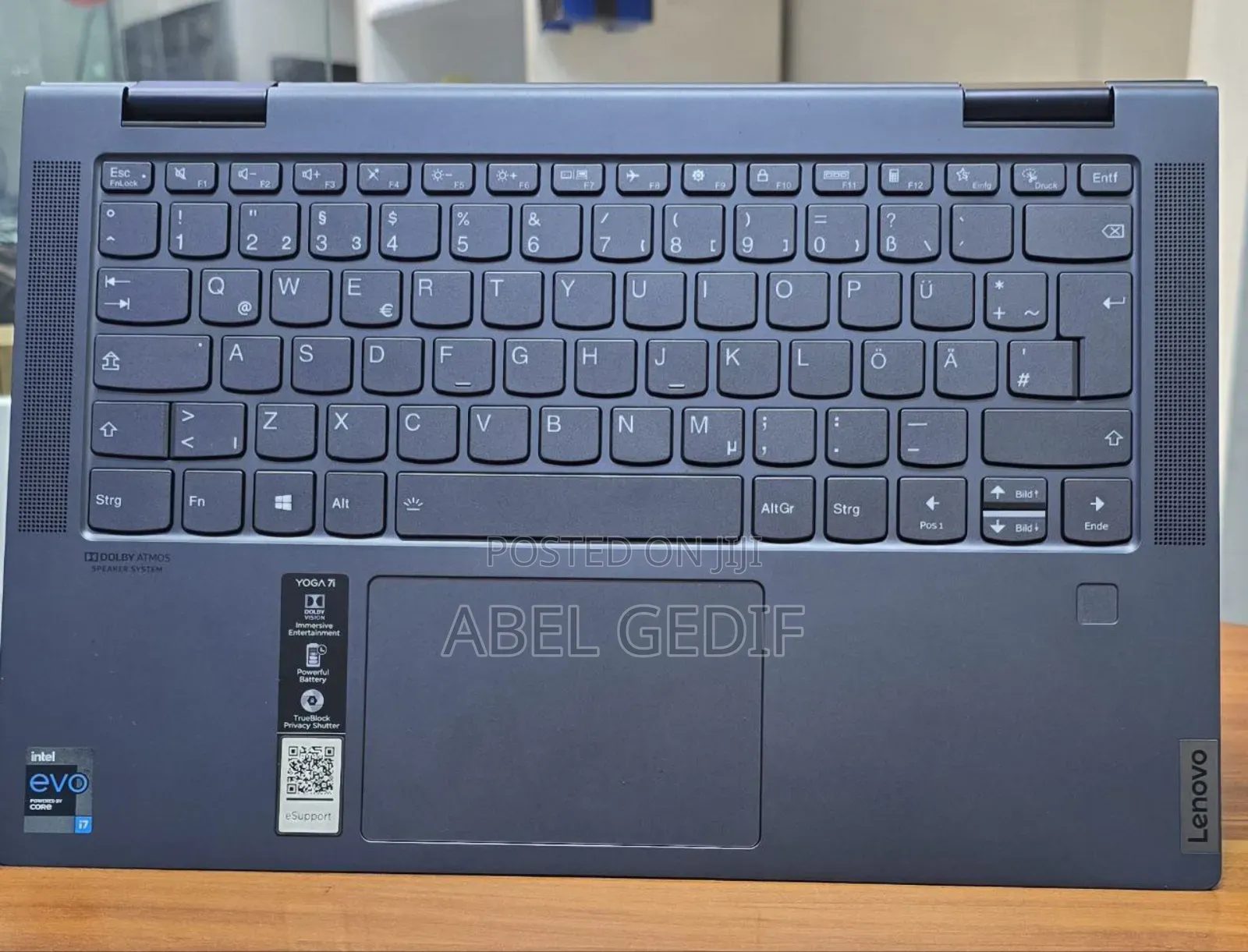 New Laptop Lenovo Yoga 710 16GB Intel Core I7 SSD 512GB