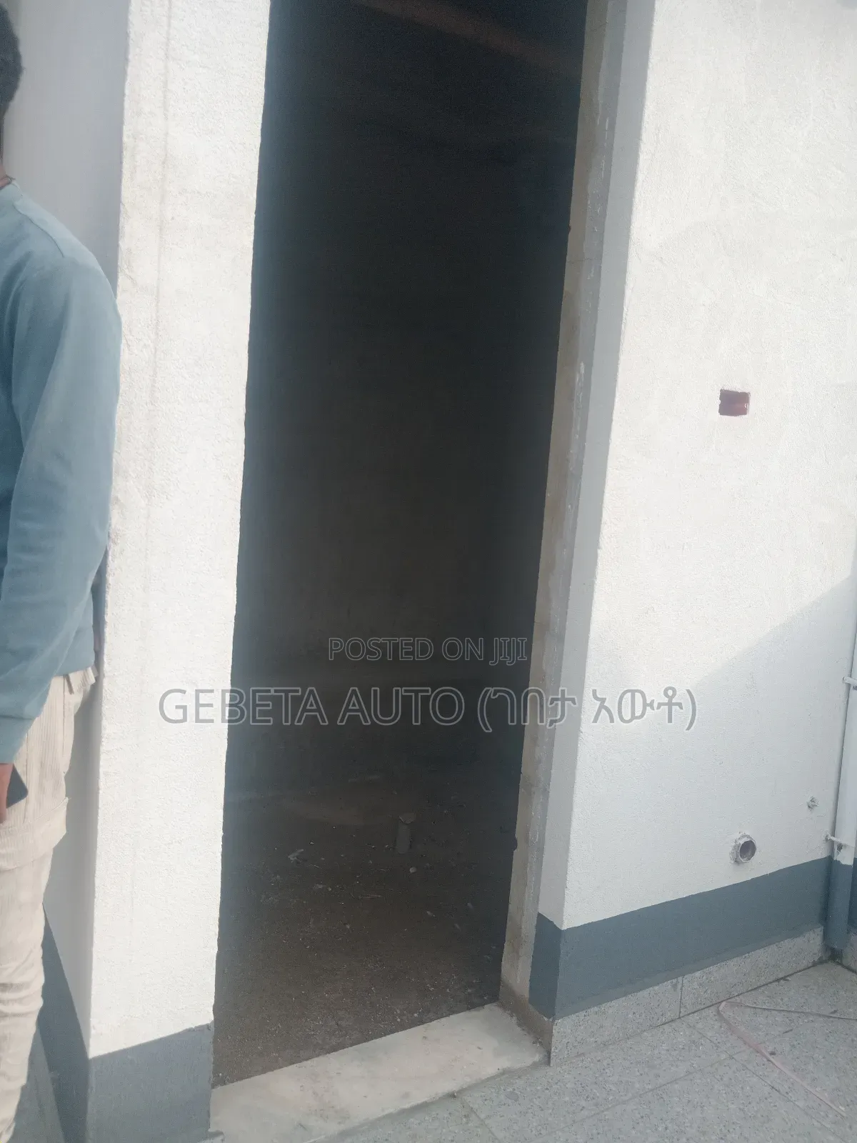 3bdrm Apartment in Project 12, Akaky Kaliti for sale