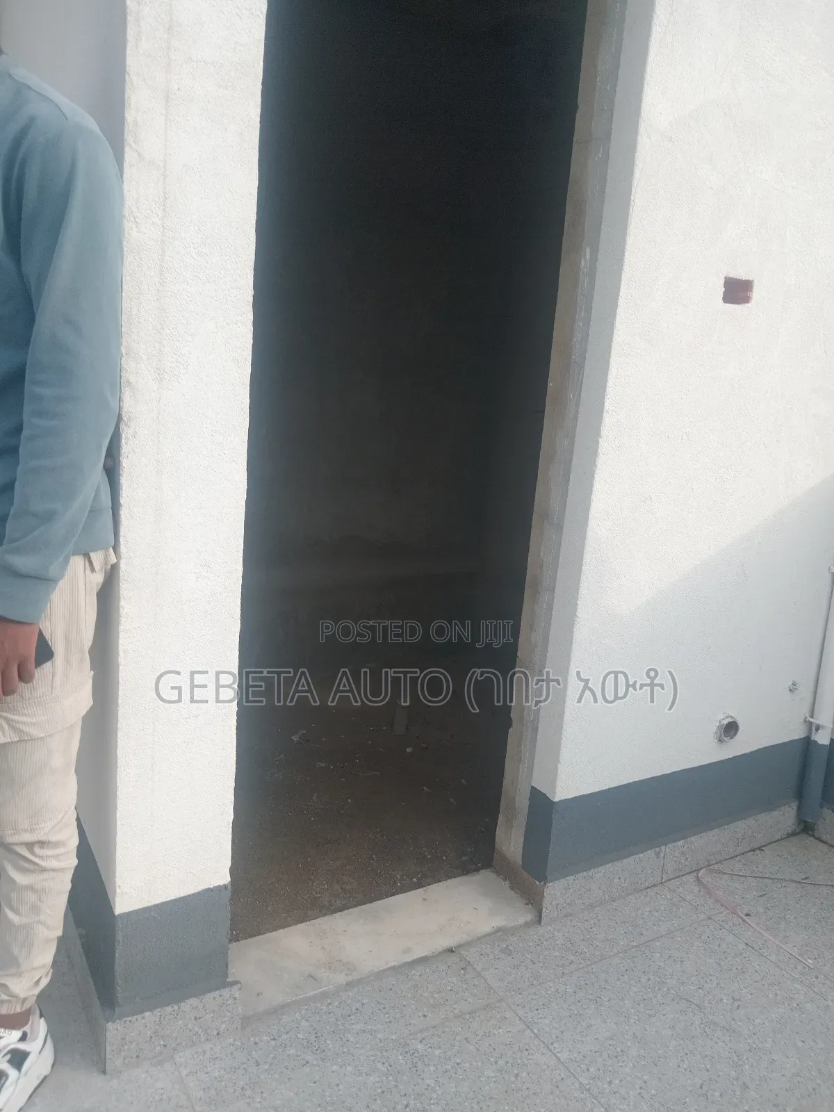 3bdrm Apartment in Project 12, Akaky Kaliti for sale