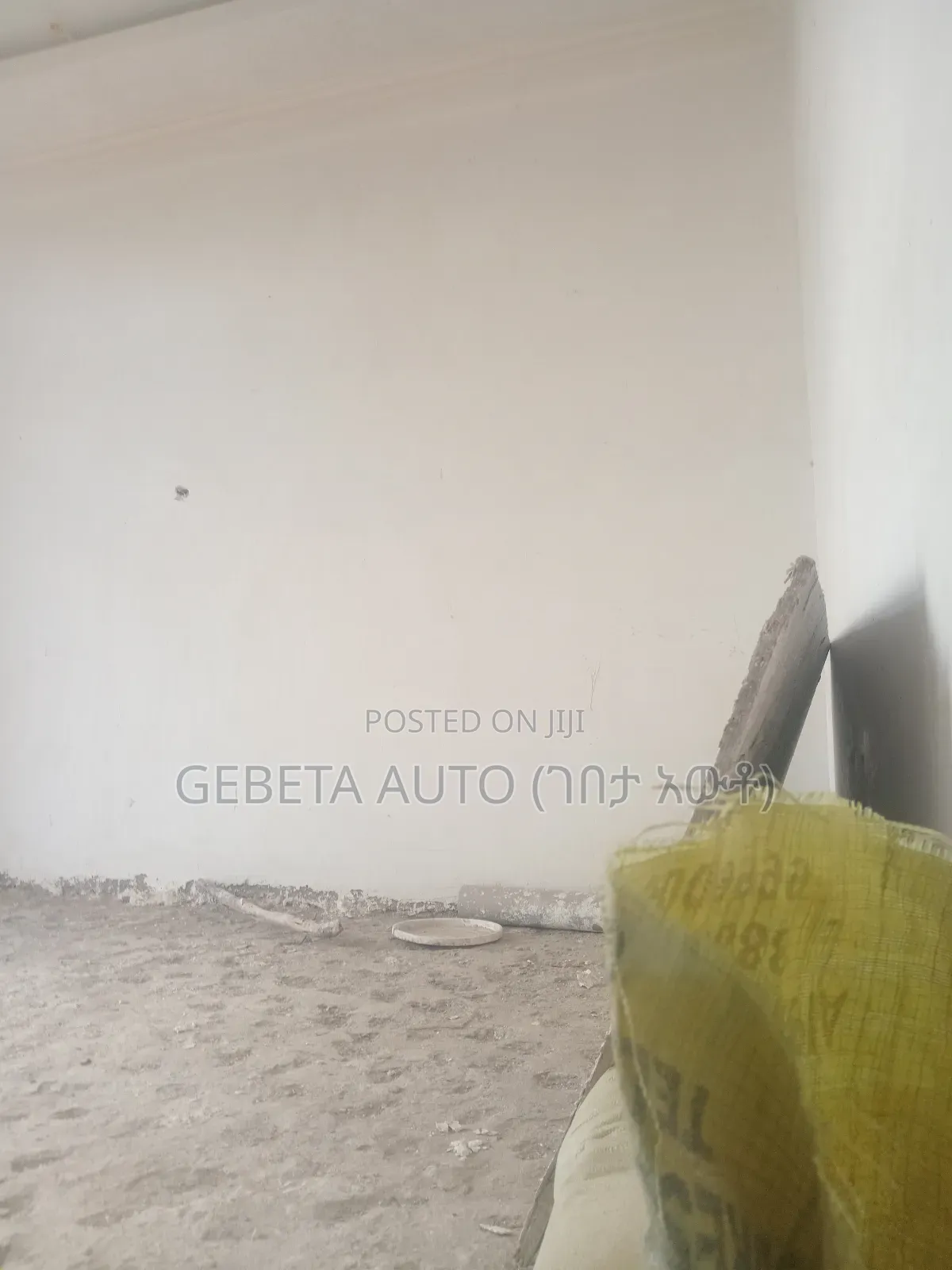 3bdrm Apartment in Project 12, Akaky Kaliti for sale