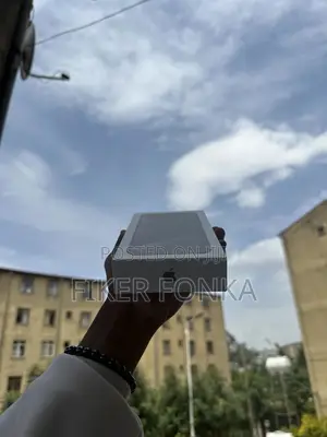 Photo - New Apple iPhone 15 Pro Max 256 GB Black