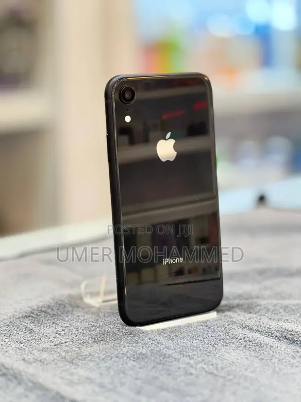 iPhone XR ブラック 本体 Amazon.com: Apple iPhone XR 64GB Black LTE Cellular Straight