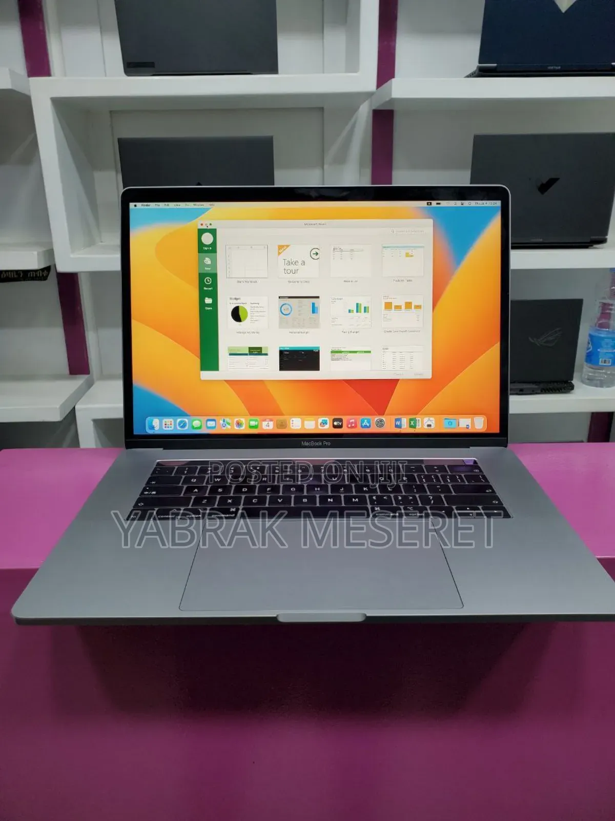 New Laptop Apple MacBook Pro 2018 16GB Intel Core I7 SSD 512GB