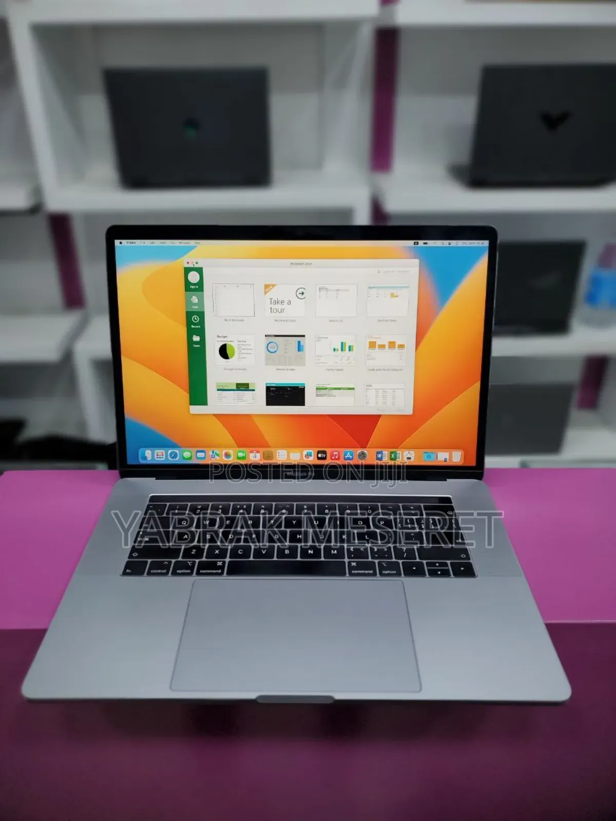 New Laptop Apple MacBook Pro 2018 16GB Intel Core I7 SSD 512GB