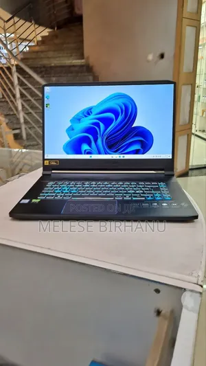 New Laptop Acer Predator Triton 700 16GB Intel Core I7 SSD 1T