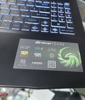 New Laptop MSI Crosshair 15 B12U 16GB AMD Ryzen 5 SSD 512GB