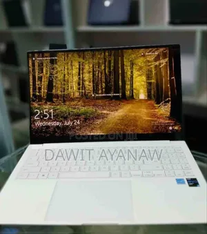 New Laptop Samsung 8GB Intel Core I5 SSD 256GB