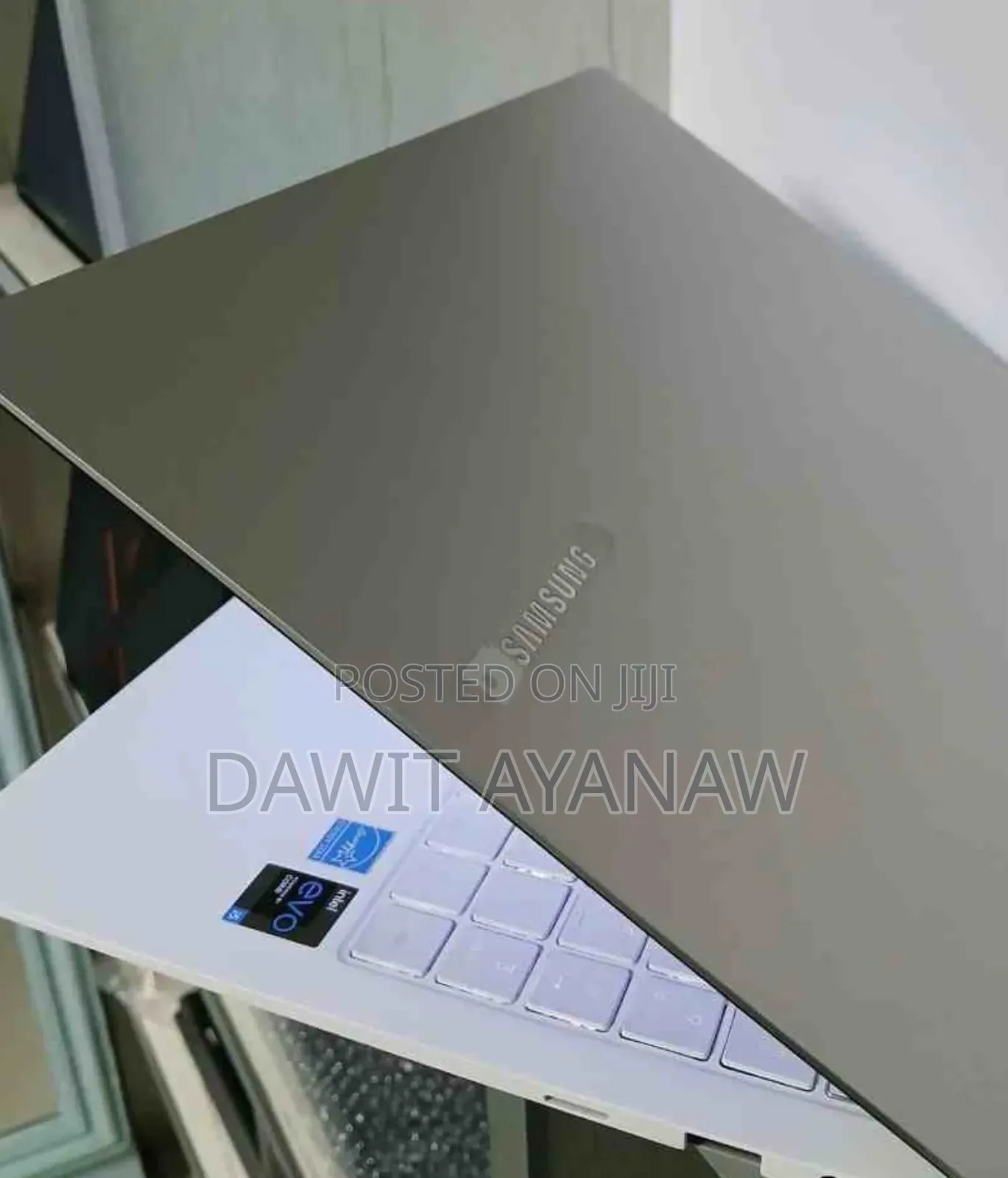 New Laptop Samsung 8GB Intel Core I5 SSD 256GB