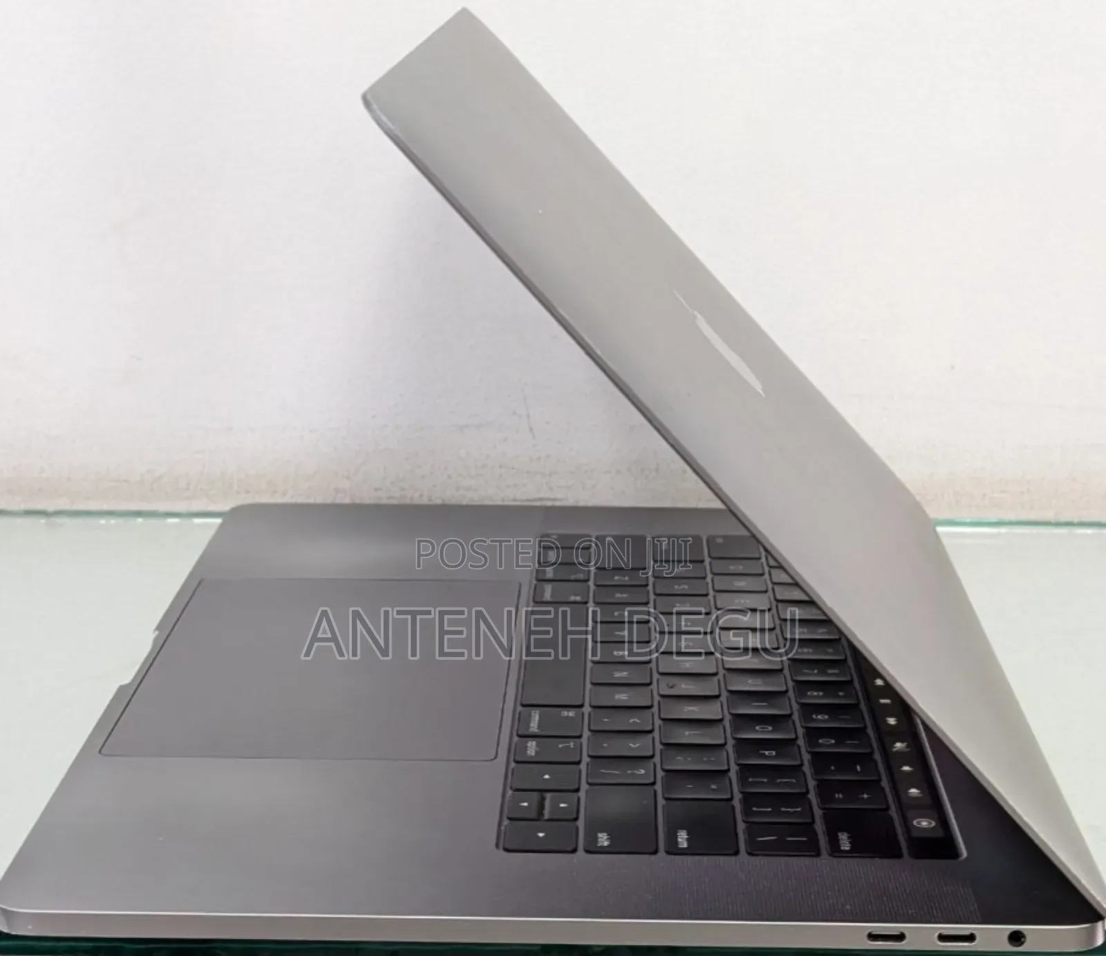 New Laptop Apple MacBook Pro 2018 32GB Intel Core I7 SSD 512GB