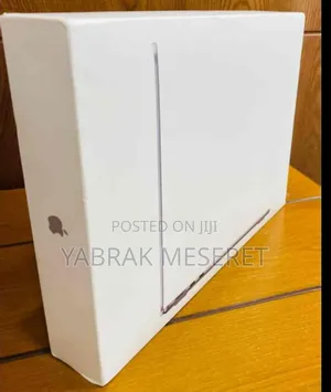 New Laptop Apple MacBook Air 2022 M2 8GB Apple M2 SSD 256GB